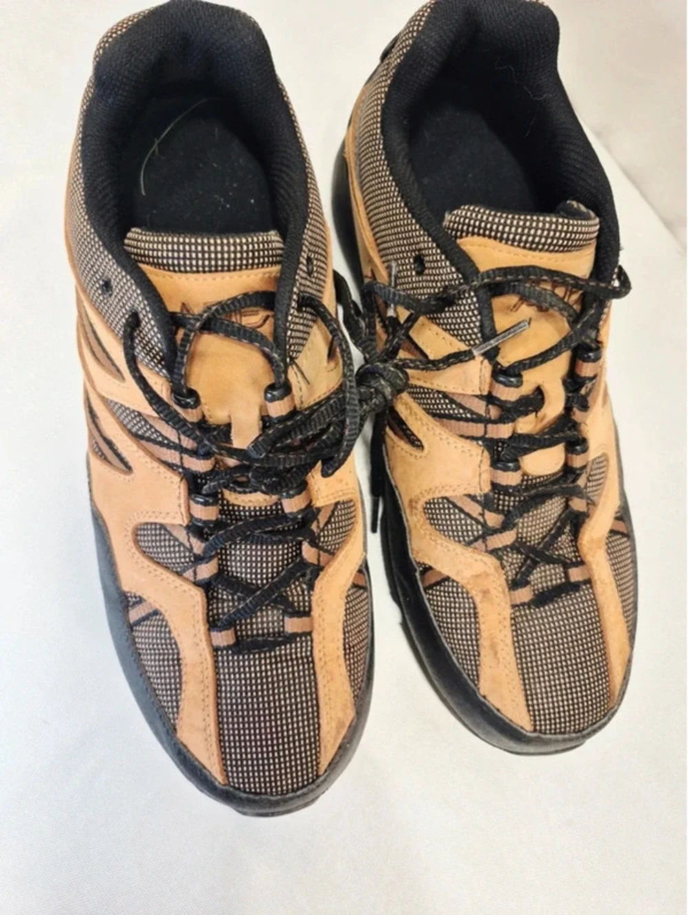 AI Overview    Apex Men's 11.5 V751 Sierra Trail Runner Sierra Brown shoes.